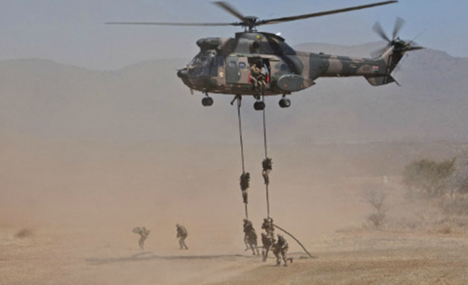 https://www.celebgossip.co.za/wp-content/uploads/2019/06/sandf-army-soldiers-helicopter.jpg